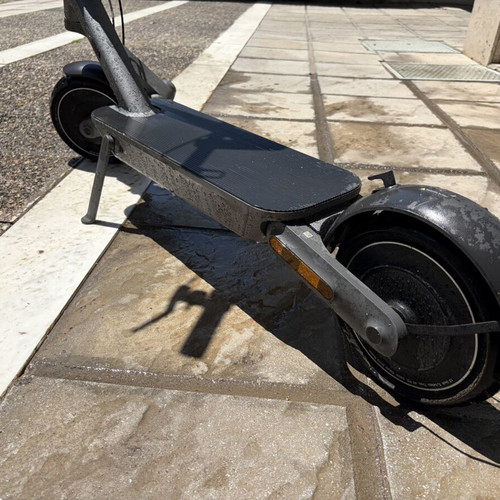 Xiaomi Electric Scooter 4 Ultra πολύ καλή κατάσταση, 464 χλμ, 16 φορτίσεις