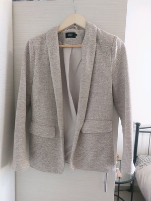 Only blazer women's size 38 like new, beige