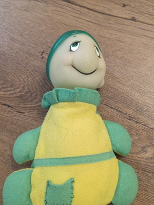 Vintage turtle toy used with glowing head