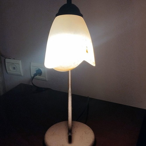 Table lamp with opaline glass like new
