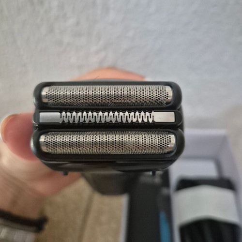 Braun Series 3 shaver new, waterproof, triple action cutting system