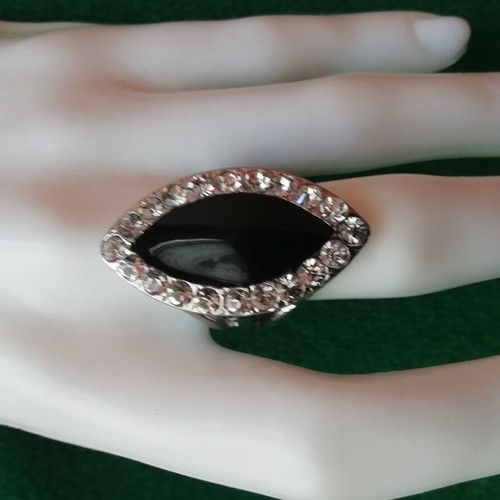 Black Oval Solitaire Ring with Rhinestones New