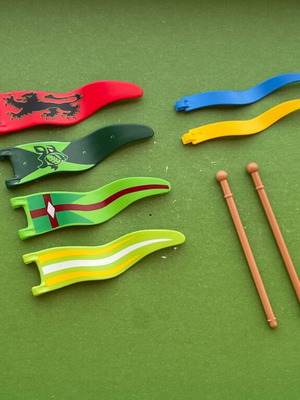 Playmobil flags and flagpoles like new