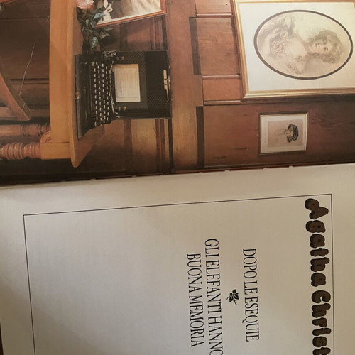 Agatha Christie Dopo Le Esequie and Gli Elefanti Hanno Buona Memoria books like new, Italian