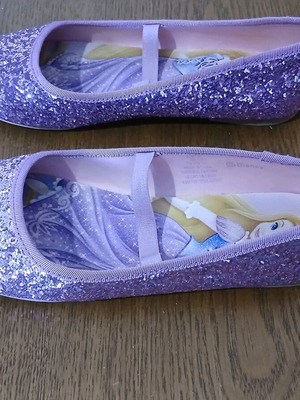 Rapunzel Disney H&M Ballet Flats purple size 34 like new