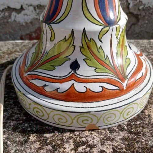 Ceramic table lamp used, large Italian with Ottoman motifs