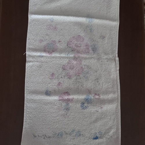 Towel set like new with colorful flowers, 3 pieces