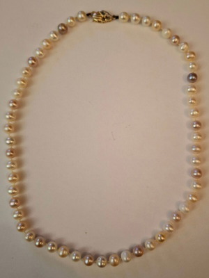 Κλασικό κολιέ με πολύχρωμα καλλιεργημένα μαργαριτάρια 5mm σαν καινούργιο