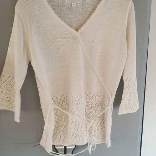 Cotton white knitted wrap top new with lace patterns
