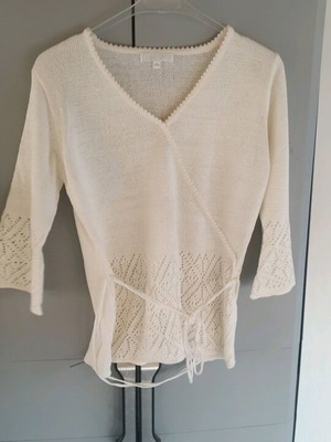 Cotton white knitted wrap top new with lace patterns