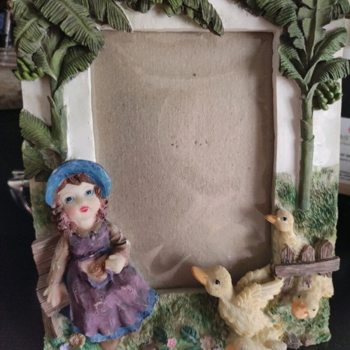 Children's carved frame "The girl and the ducklings" like new, vintage