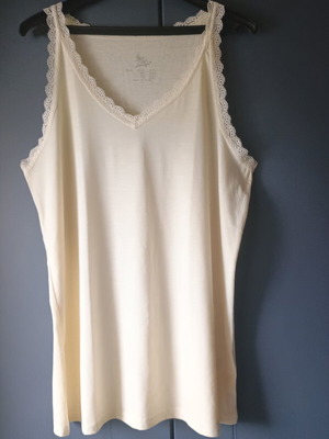 Lingerie Center women's top used, size XXXL 46/48, beige