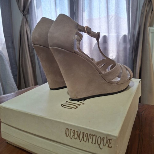 Beige platform sandals size 36, like new, 11cm heel