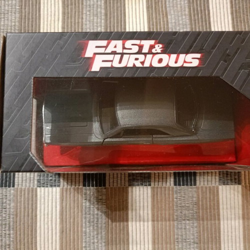 Fast and Furious collectible Dom's Plymouth Road Runner 1:32 like new
