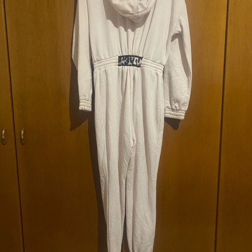 Lynne one-piece used, white with fleece lining and leopard details