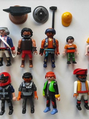 Playmobil figures used, pack of nine figures and four accessories