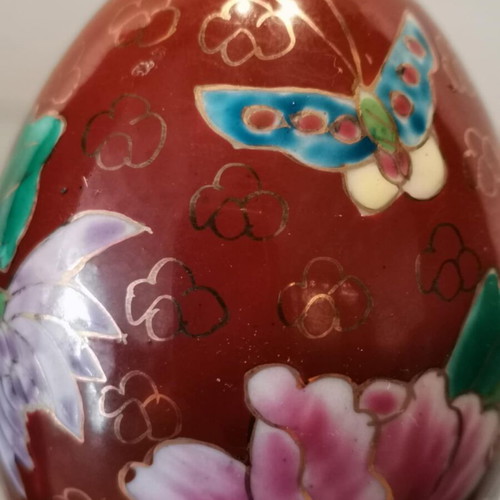 Porcelain egg used with painting, vintage decorative item