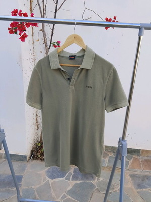 Boss men's t-shirt size Large slim fit new green