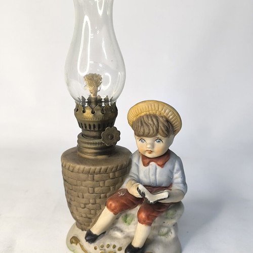 Vintage mini oil lamp with ceramic figure like new