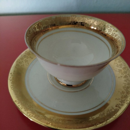 Alka Kunst Bavaria porcelain coffee cup like new with gold trim
