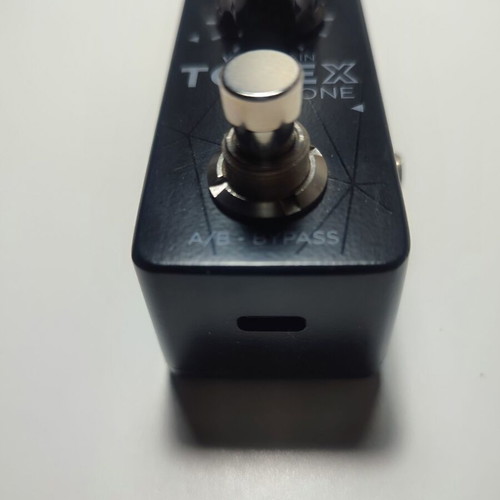 IK Multimedia ToneX One pedal like new