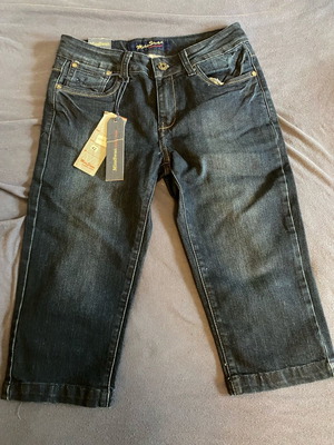 Jeans capri new, unworn with tag