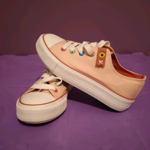 Kids' athletic shoe size 31 pink like new