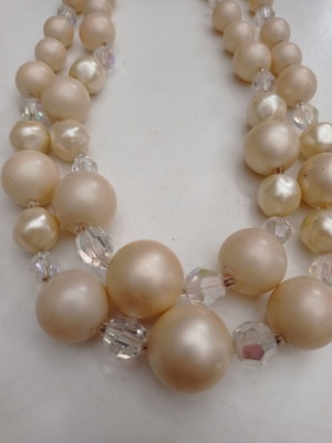 Vintage women's necklace excellent condition, beige-gold and transparent