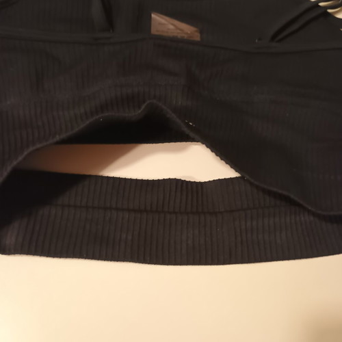 Aim'n women's sports bra like new, adjustable straps, black, size M
