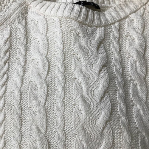 Basic Cable Knit White Sweater Size S used
