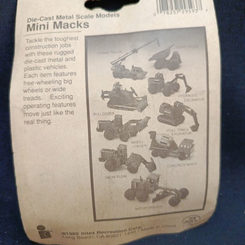 Die Cast Toy Car ZEE Toys Excavator like new, sealed