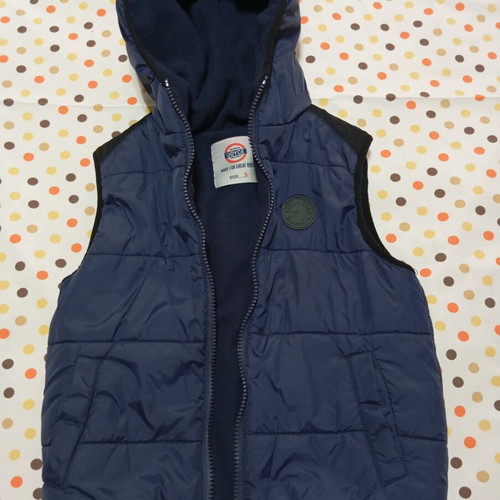Sleeveless vest for 3 years old, unisex, like new, very warm