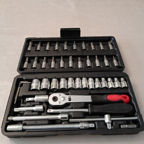 Tool set 46 pieces new with case