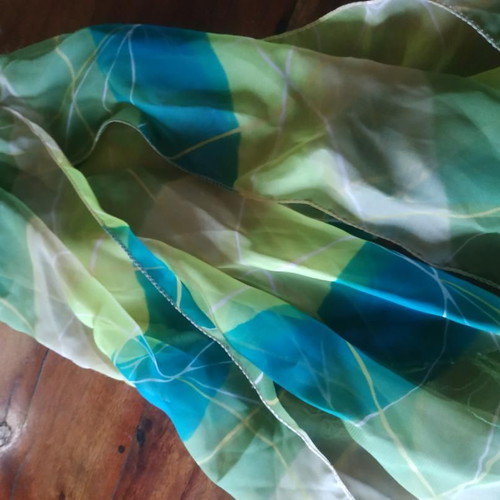 Crepe scarf used green