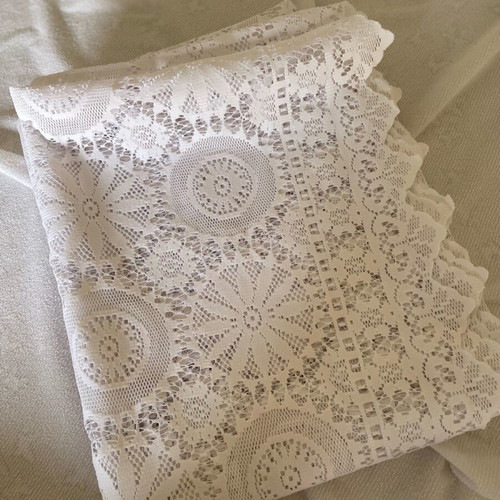 Vintage embroidered tablecloth like new