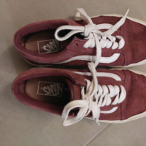 Vans burgundy suede athletic shoes used, size 38.5