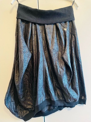 Attrattivo black crinkled asymmetric midi skirt like new, size Small
