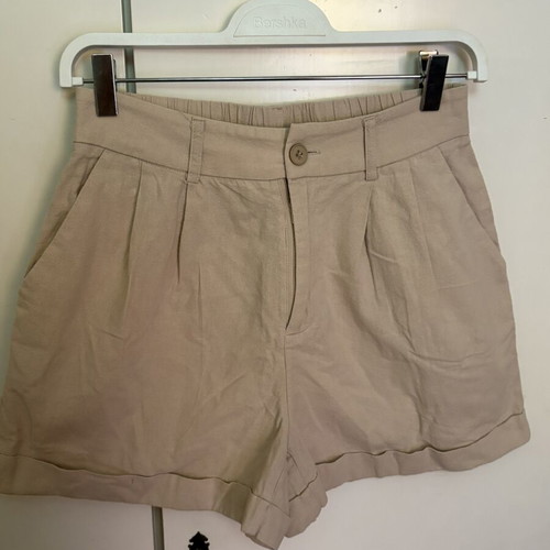 Shein beige high-waisted women's shorts with pleats