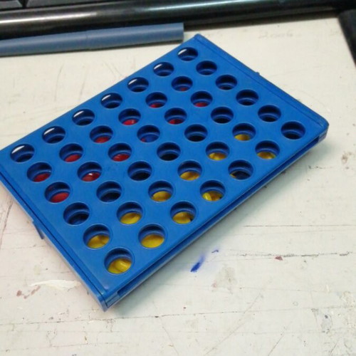 Mini Skor 4 board game used by NIKO MB GAMES