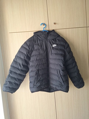 Nike unisex μπουφάν μέγεθος Large σαν καινούργιο, μαύρο