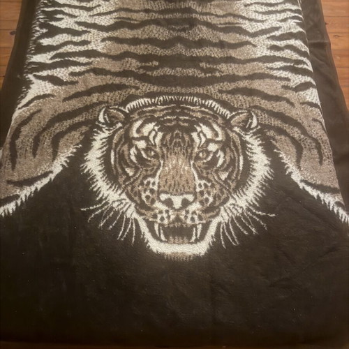 Vintage blanket, 1.07m x 1.44m