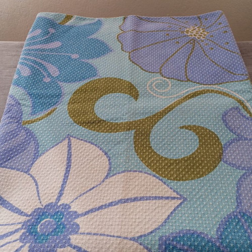 Vintage floral pique blanket