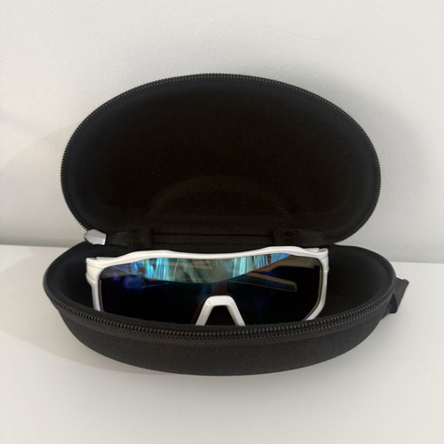 Gianni Intelligent Eyewear Sunglasses White Frame Blue Iridescent