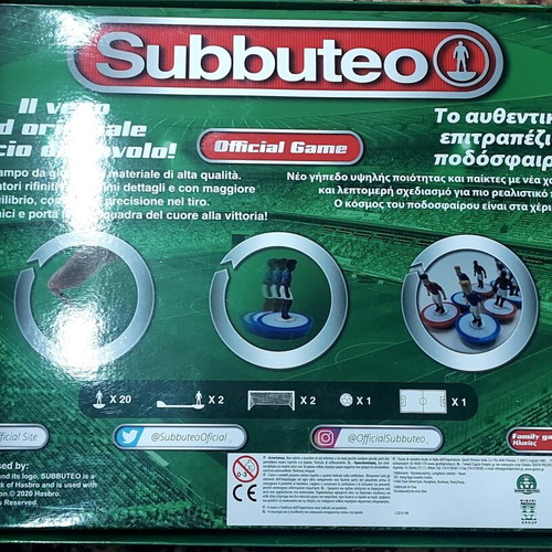 Subbuteo official game used with felt, goals, ball, 2 goalkeepers, 20 players