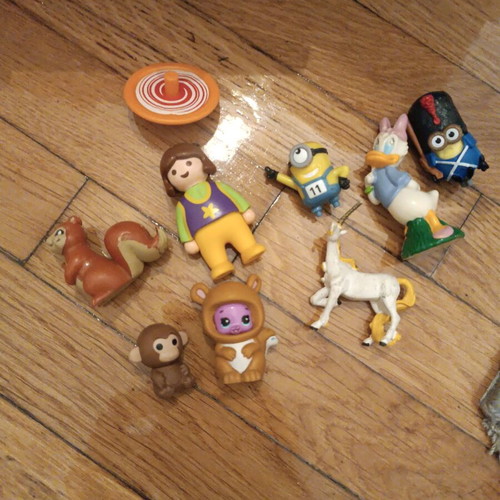 Toys used, pack of 6 pieces
