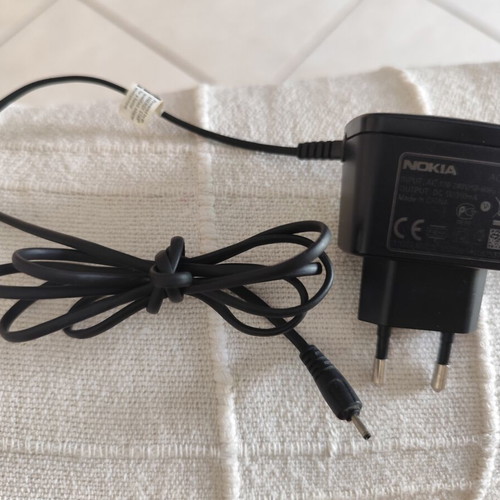 Nokia AC-3E charger like new, old model