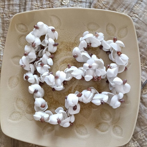 Decorative shell garland like new, 95 cm