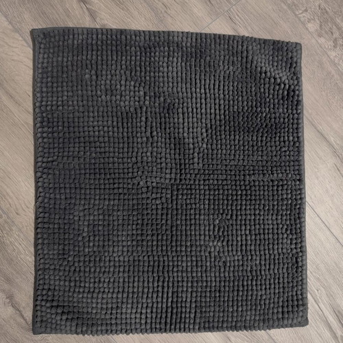 Bathroom mat 40x50 like new