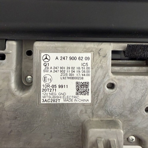 Mercedes-Benz GLB X247 7" OEM Display Set with Control Unit