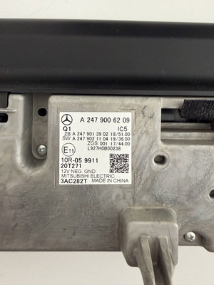 Mercedes-Benz GLB X247 7" OEM Display Set with Control Unit